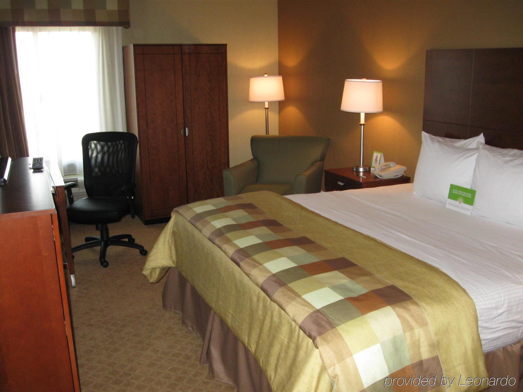Hotel La Quinta By Wyndham Cleveland Airport West North Olmsted Exterior foto