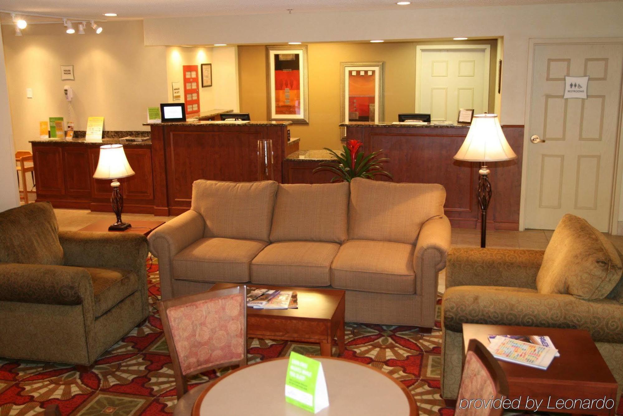 Hotel La Quinta By Wyndham Cleveland Airport West North Olmsted Exterior foto